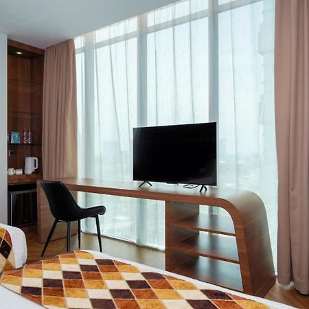 Cambridge Hotel Medan Eksteriør billede