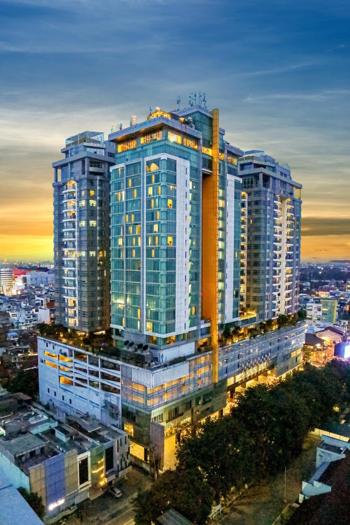 Cambridge Hotel Medan Eksteriør billede