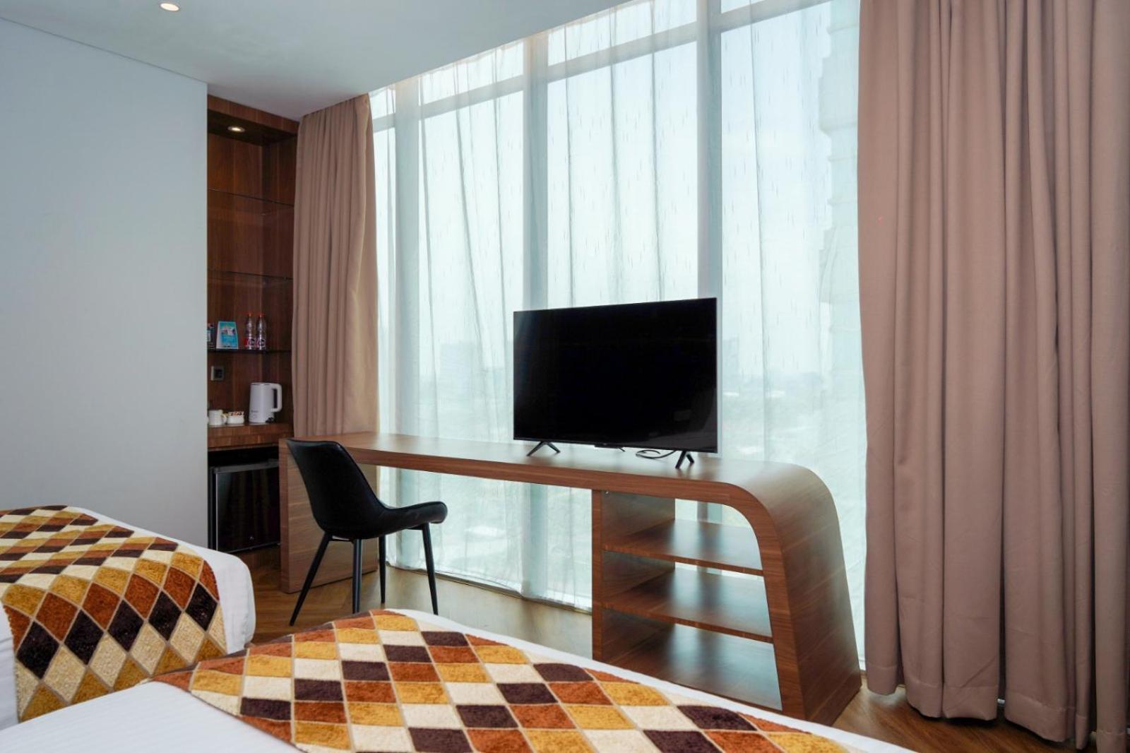 Cambridge Hotel Medan Eksteriør billede